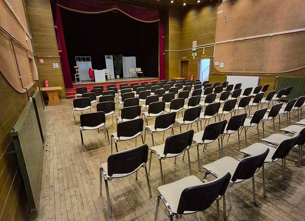 kulturni-dom-dol-pri-hrastniku-dvorana-02